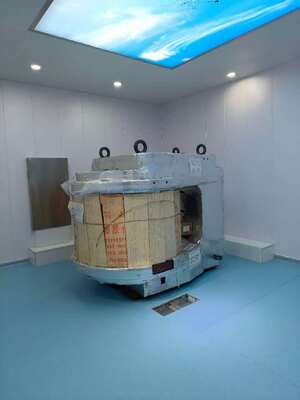 Un bon prix. Salle de blindage RF avec une efficacité de blindage de 100 dB et une fenêtre en verre blindé RF multicouche pour cage de Faraday IRM personnalisable en ligne